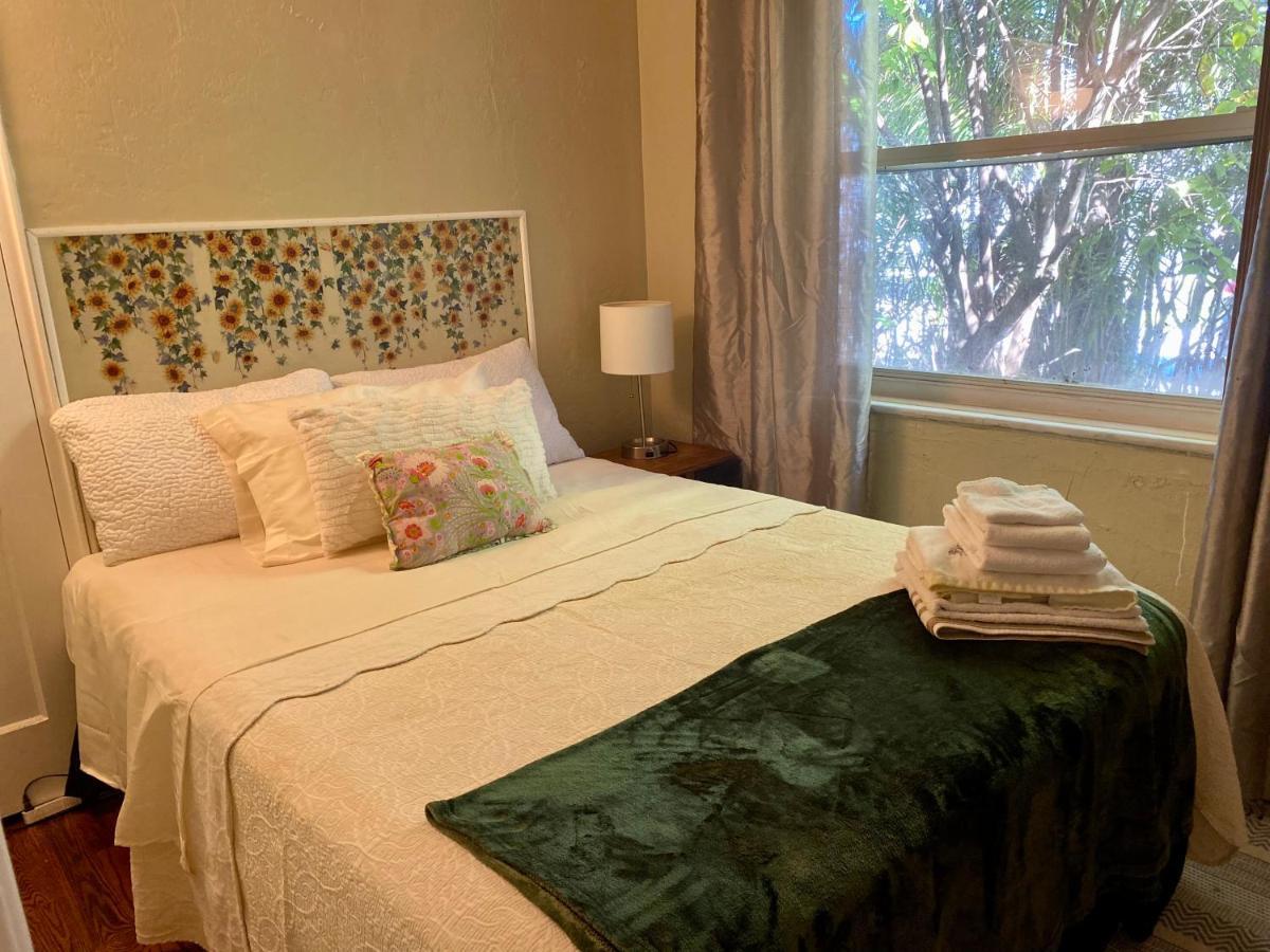 Villa Olivia Guest Rooms 할리우드 외부 사진